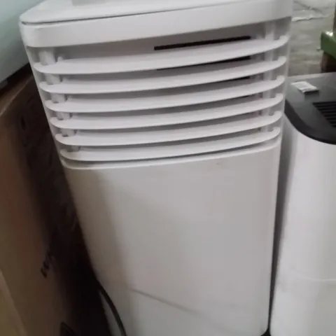 ZANUSSI ZPAC7001 2 IN 1 AIR CONDITIONER & DEHUMIDIFIER UNIT WITH REMOTE CONTROL, 670 W, WHITE, 14 M2 COVERAGE, 7000 BTU, SUITABLE FOR HOME & OFFICE