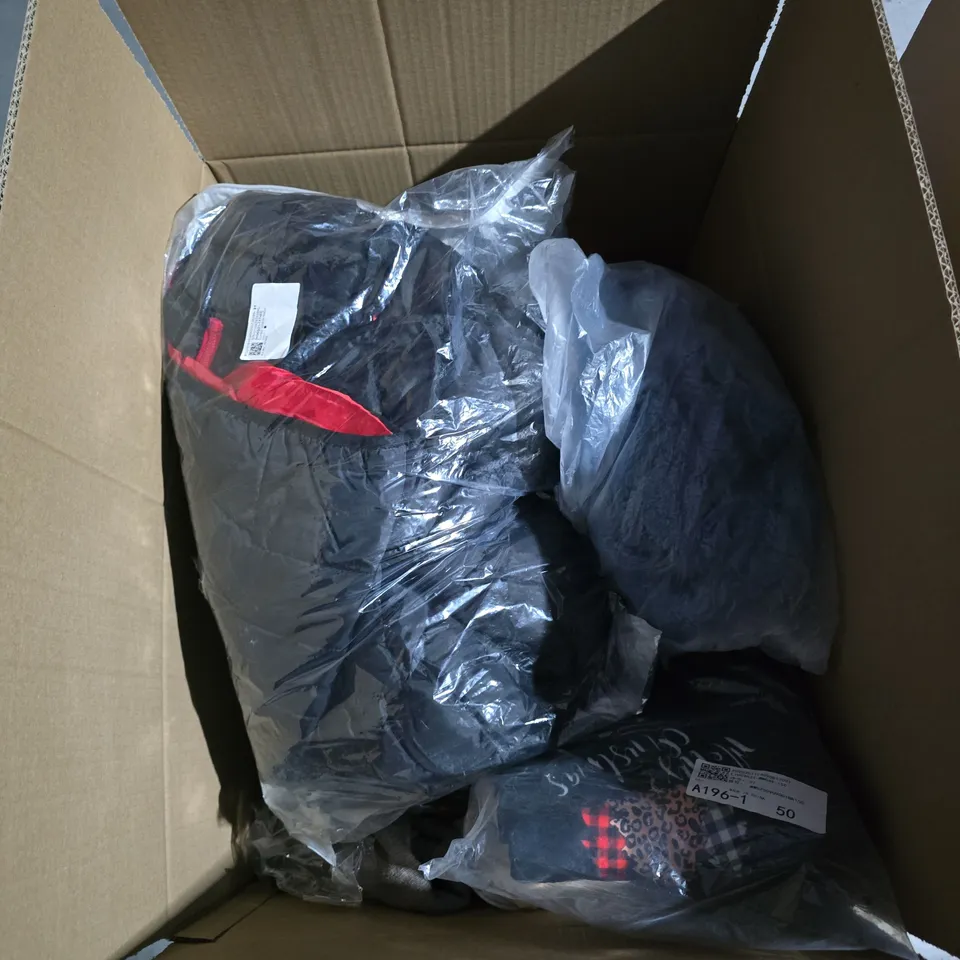 BOX OF APPROIXMATELY 15 ASSORTED CLOTHING ITEMS TO INCLUDE SOCKS, XMAS TOP, JEANS, BLACK POLO SHIRT ETC