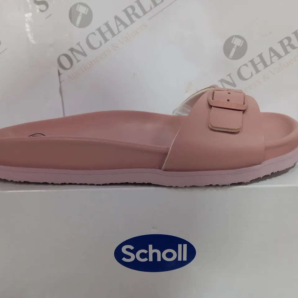 BOXED SCHOLL THICK PADDED OPEN TOE SANDAL - SIZE 7