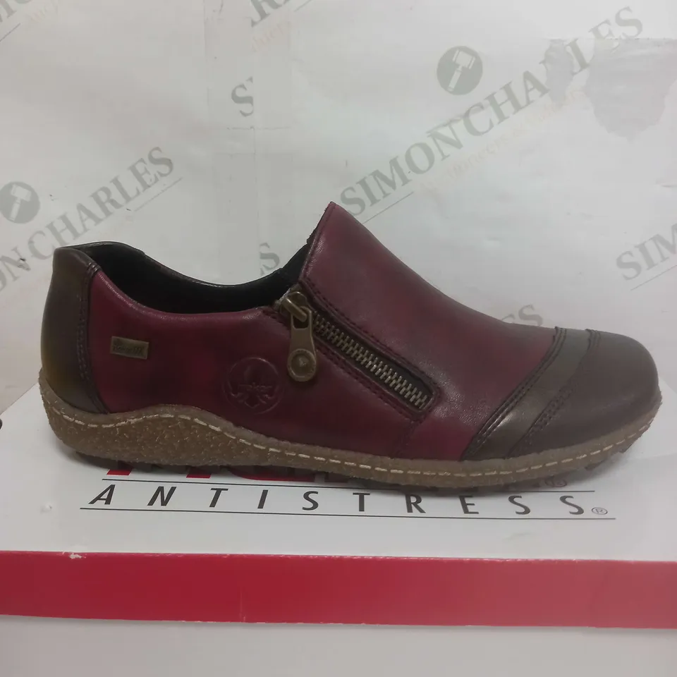 RIEKER ZIPPER SHOE IN BURGANDY SIZE 6