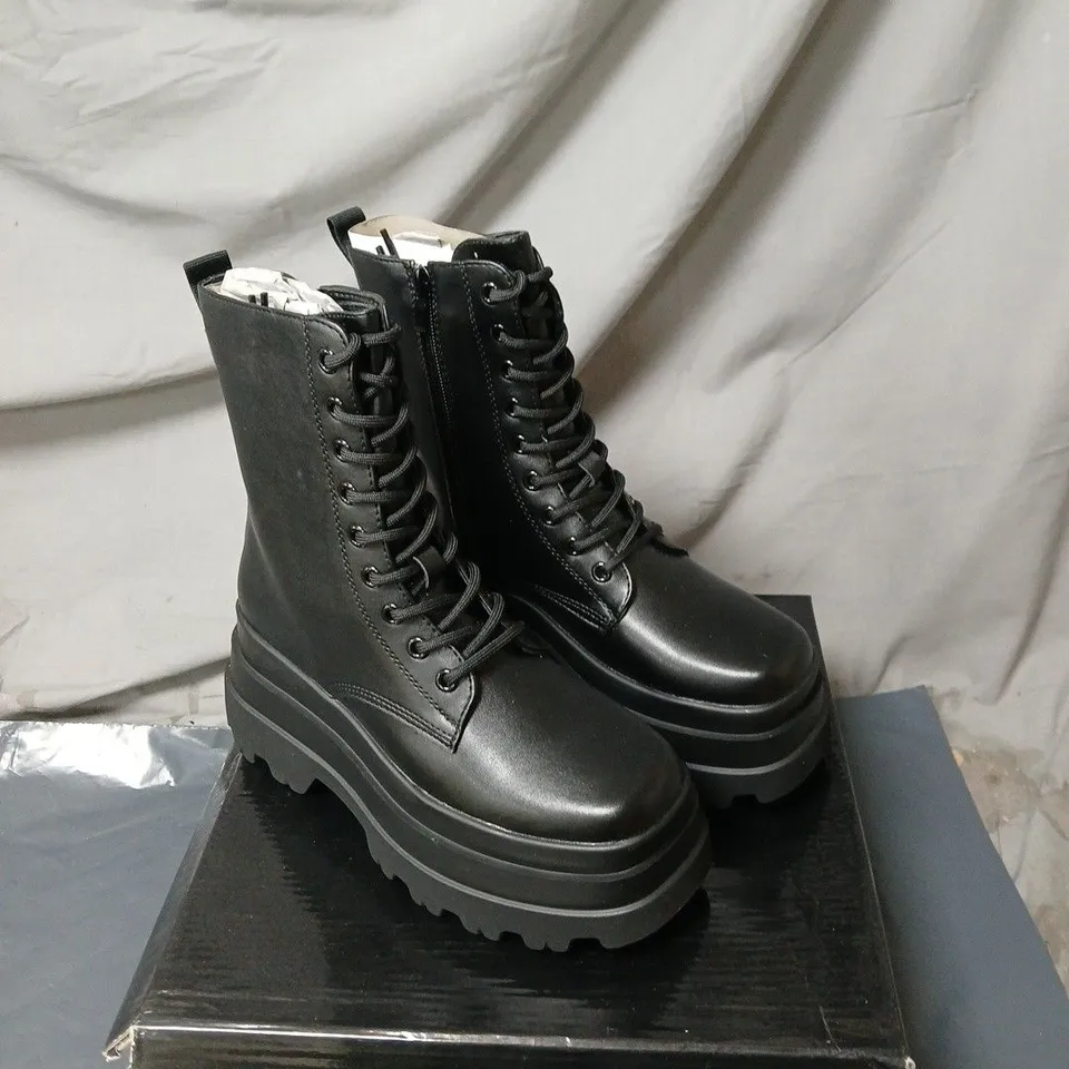 KOI DEATHWATCH TRIDENT PLATFORM BOOTS BLACK BOXED SIZE 3