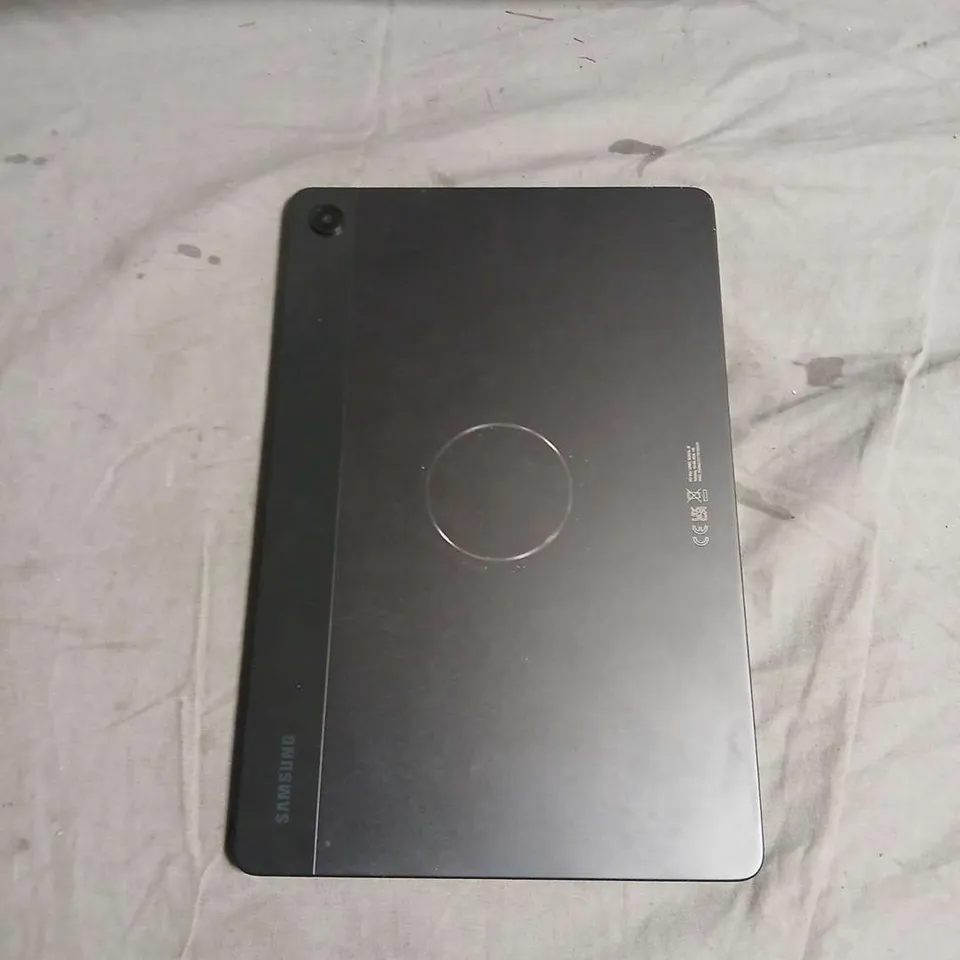 SAMSUNG TABLET – BLACK