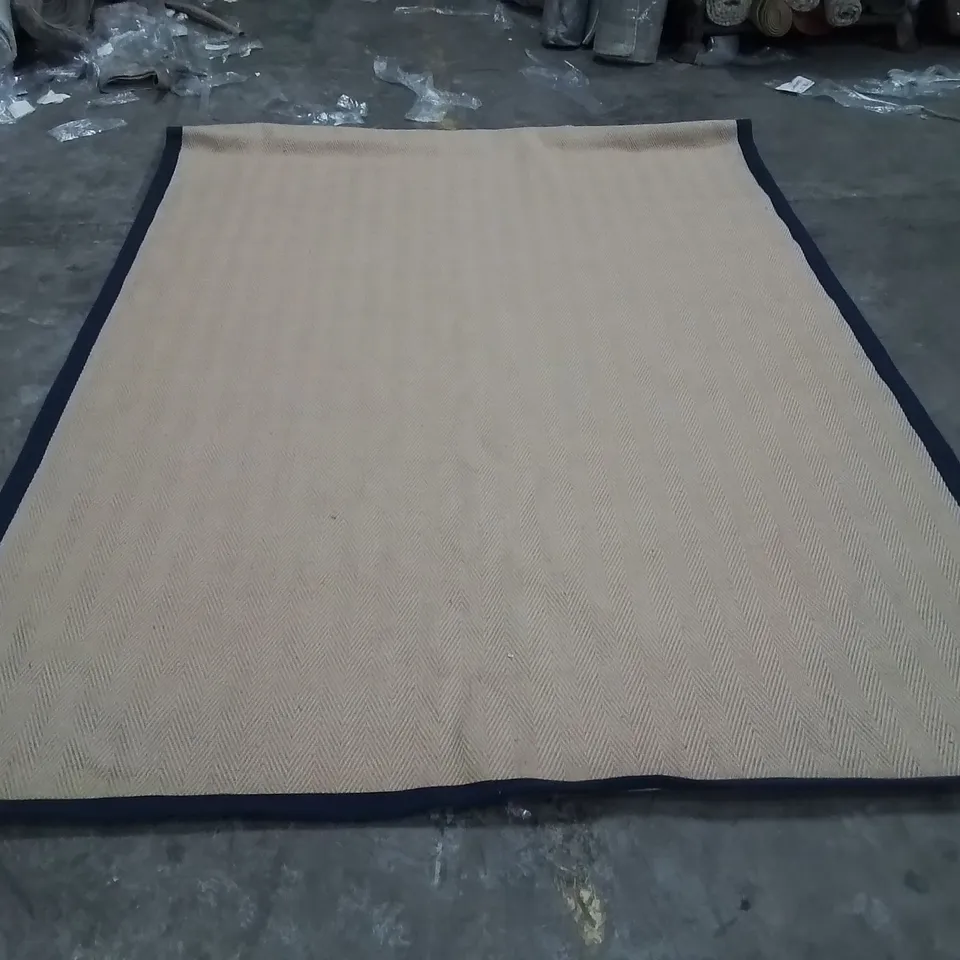 QUALITY DESIGNER AREA RUG - APPROXIMATELY 280X200