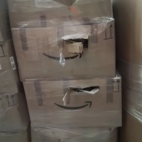 PALLET CONTAINING A LARGE QUANTITY OF PHONE CASES,SCREEN PROTECTORS