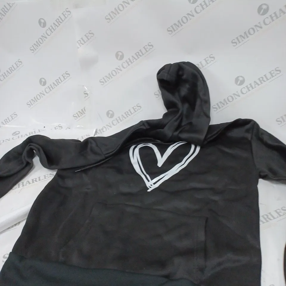 BLACK HOODIE WITH WHITE HEART SIZE L