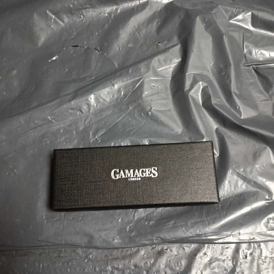 GAMAGES LONDON PEN – BLACK WITH GOLD TRIM