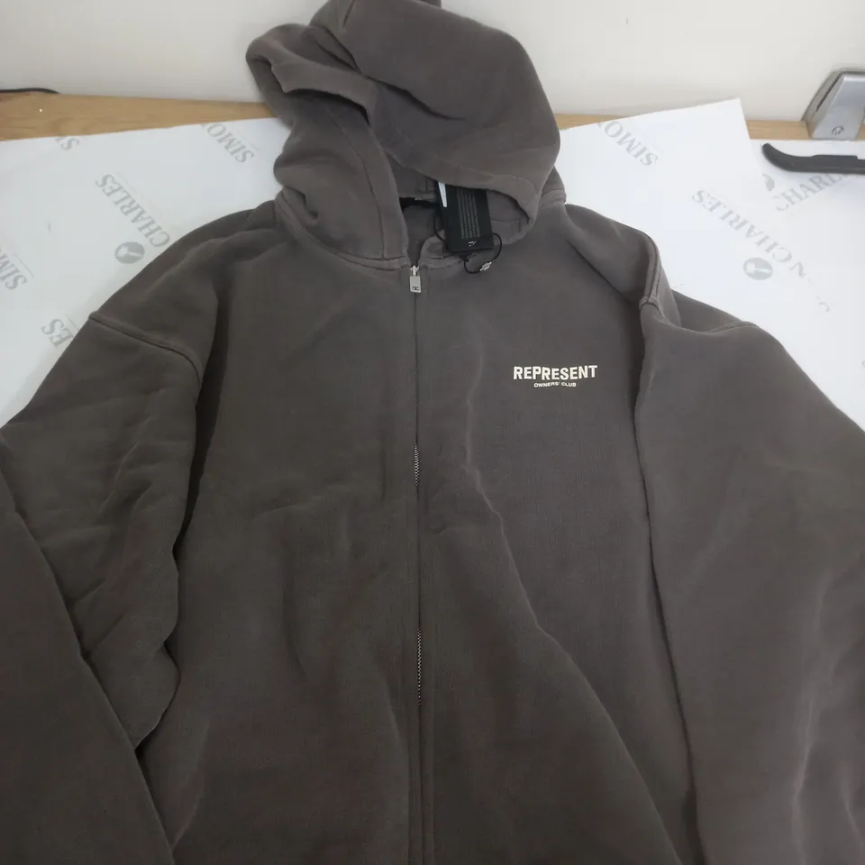 REPRESENT BROWN PLAIN ZIP UP HOODIE WITH BACK GRAPHIC LOGO - L