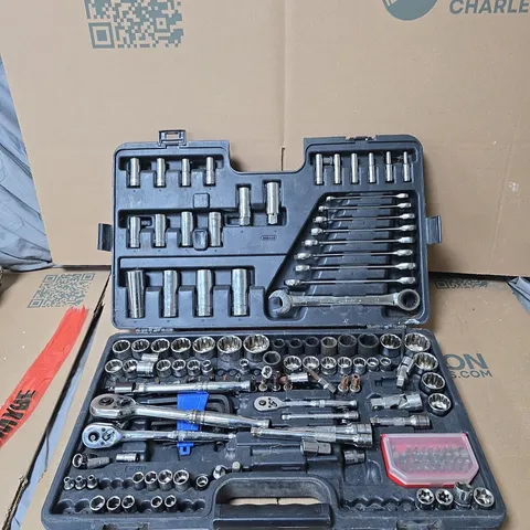 HALFORDS ADVANCED SOCKET & TOOL SET IN CARRY CASE