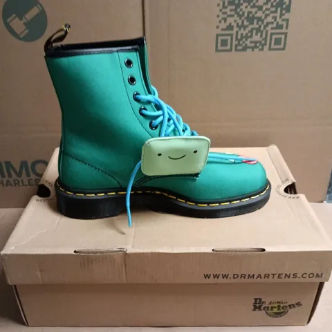 BOXED PAIR OF DR. MARTENS X ADVENTURE TIME BMO BOOTS - 5