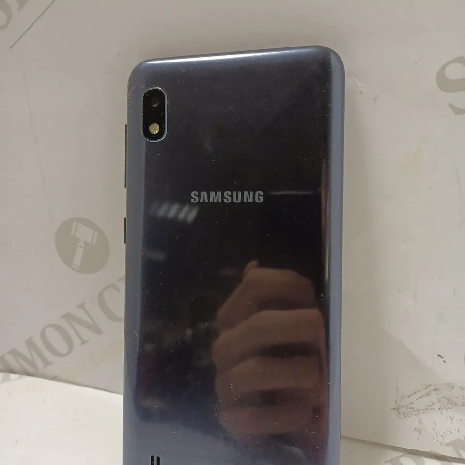 SAMSUNG GALAXY A10