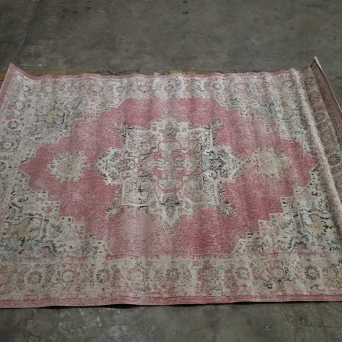 PACO HOME TORRES 275 RUG IN PINK - 140×200CM