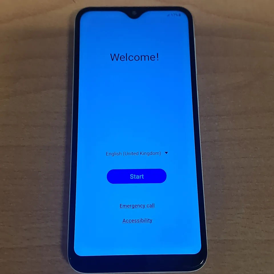 SAMSUNG GALAXY A20E 32GB IN WHITE - A202F