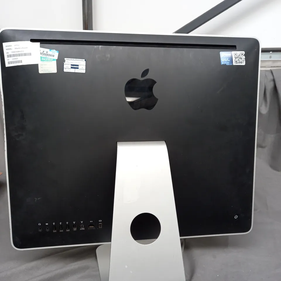 APPLE IMAC (A1224 EARLY 2008)	CORE 2 DUO E8135 2.40GHZ	20 INCH