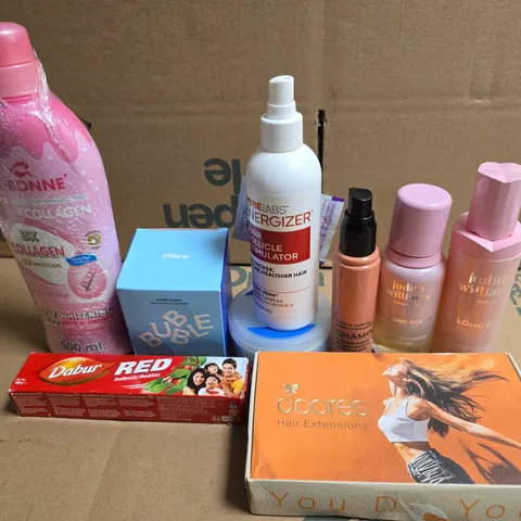 APPROXIMATELY 15 ASSORTED HEALTH & BEAUTY PRODUCTS TO INCLUDE TOOTHPASTE, CHAMPO AND BUBBLE 