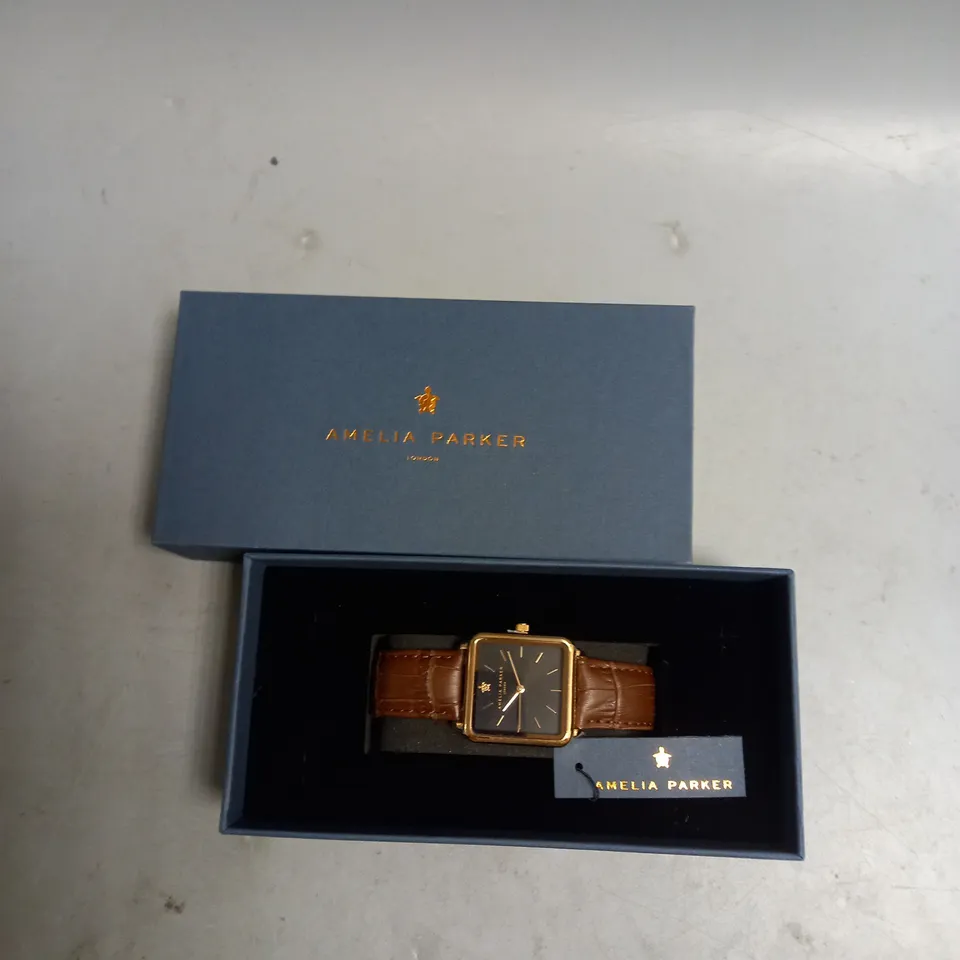 BOXED AMELIA PARKER WATCH IN GOLD AND BROWN LEATHER 