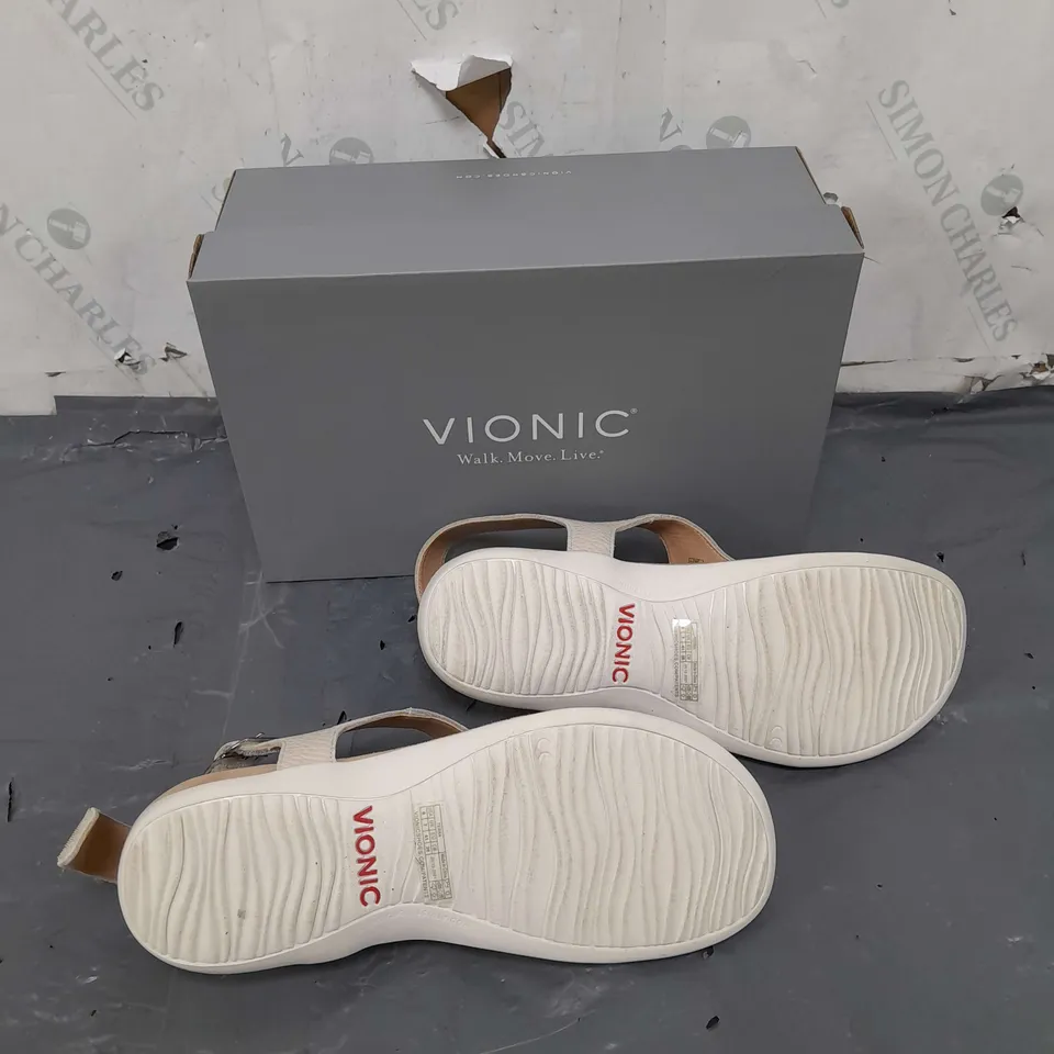 BOXED PAIR OF VIONIC WHITE SANDALS IN SIZE 7