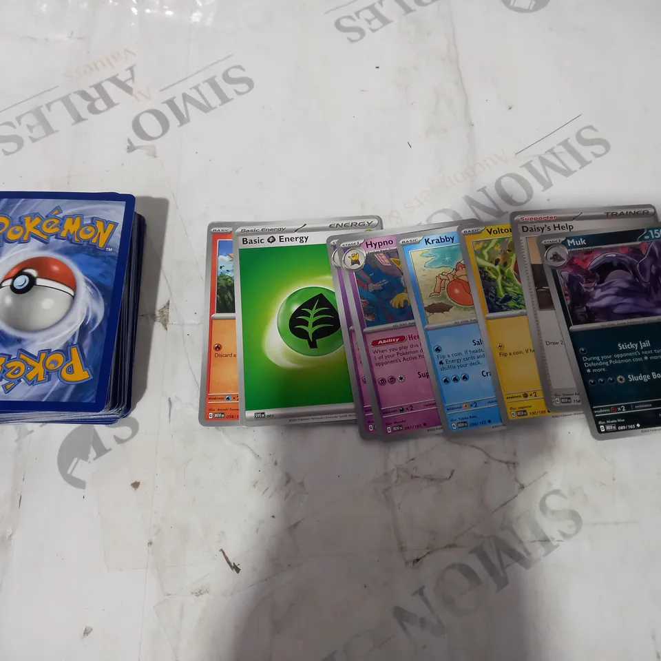 BOX OF APPROX 30 COLLECTABLE POKEMON TRADING CARDS