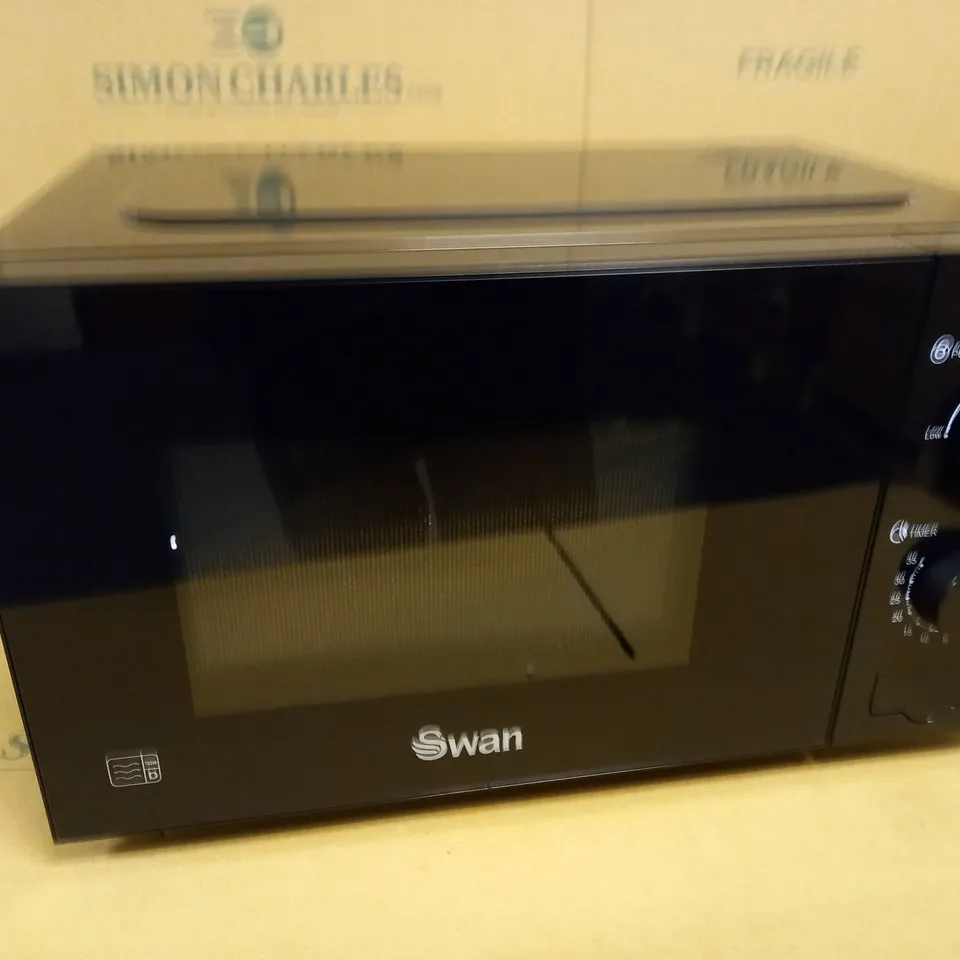 SWAN 20L 700W MANUAL MICROWAVE RRP £67.99