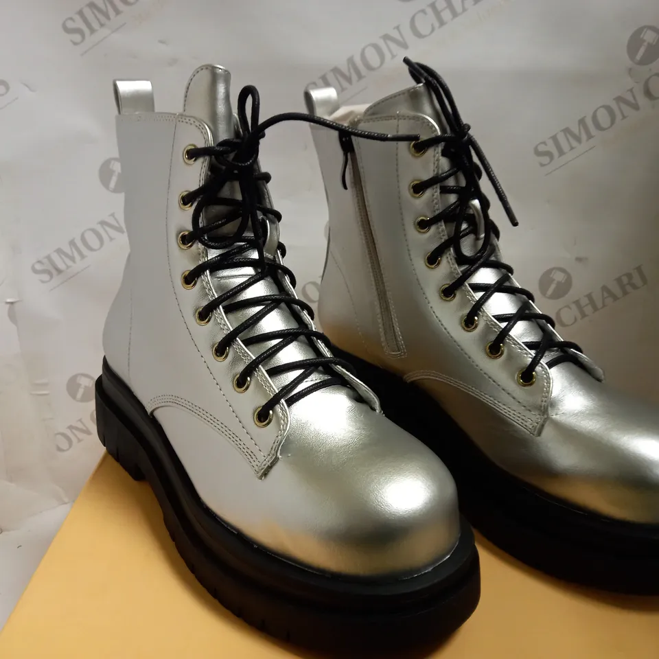 KOI VEGAN MORVEN SILVER LACE UP BOOTS - SIZE 5