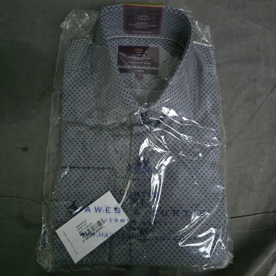 HAWES & CURTIS BRANDON SHIRT IN NAVY & WHITE - LARGE