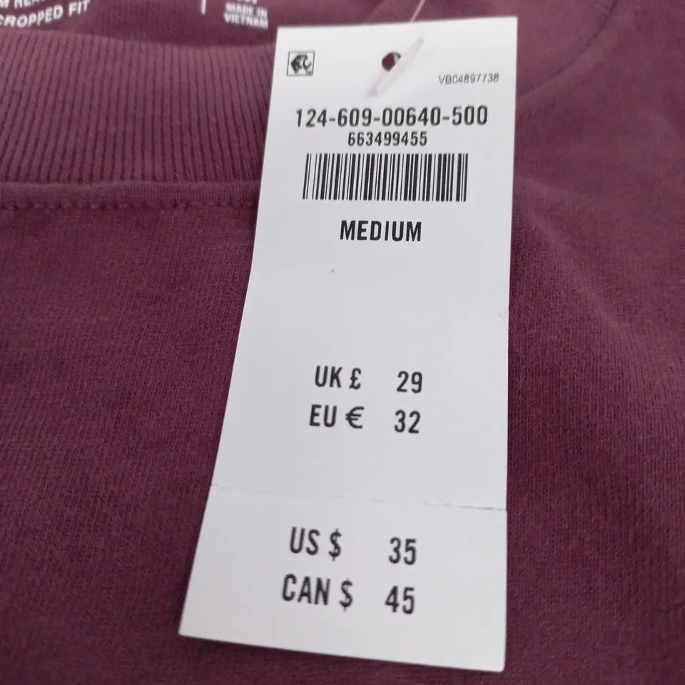 ABERCROMBIE & FITCH CROPPED FIT T-SHIRT – BURGUNDY