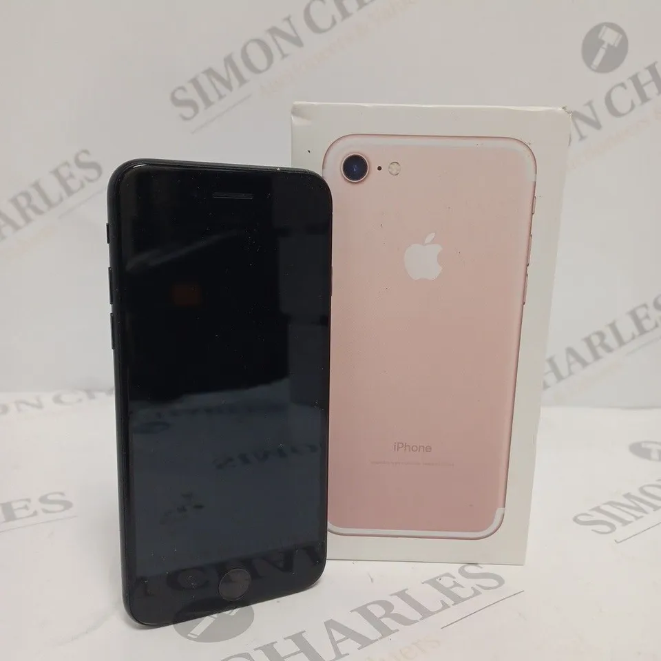 APPLE IPHONE 7 (A1778) SMARTPHONE