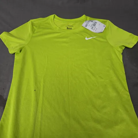 NIKE LOGO CASUAL TEE SIZE XS