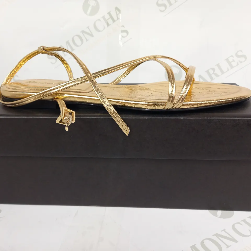 BOXED PAIR OF MASSIMO DUTTI OPEN TOE STRAPPY FLAT SANDALS IN METALLIC GOLD EU SIZE 37