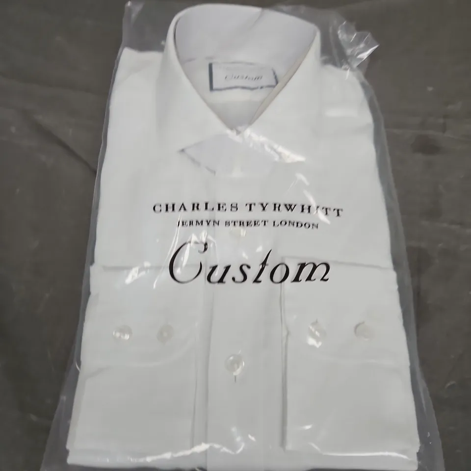 BAGGED CHARLES TYRWHITT BUTTON SHIRT - SIZE 16