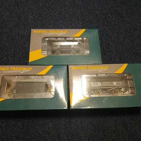 RAPIDO TRAINS UK GWR 4-PLANK WAGONS (2) & MINK A VAN – BOXED