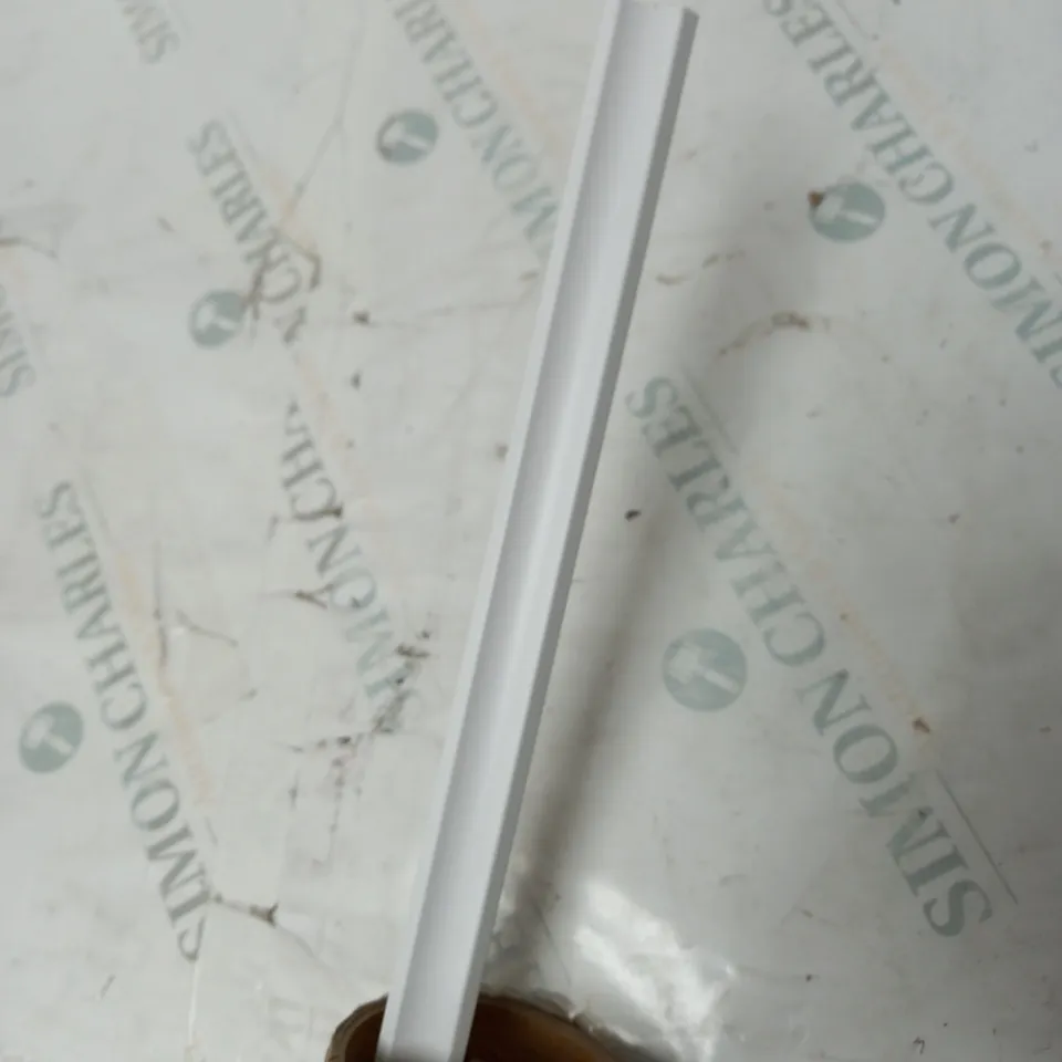 SET OF 20 SCOTIA BEEDING WHITE 2.4 METRES - COLLECTION ONLY 