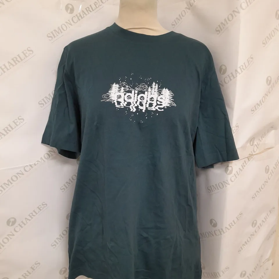 ADIDAS PRINTED TEE IN DARK TURQUOISE SIZE M