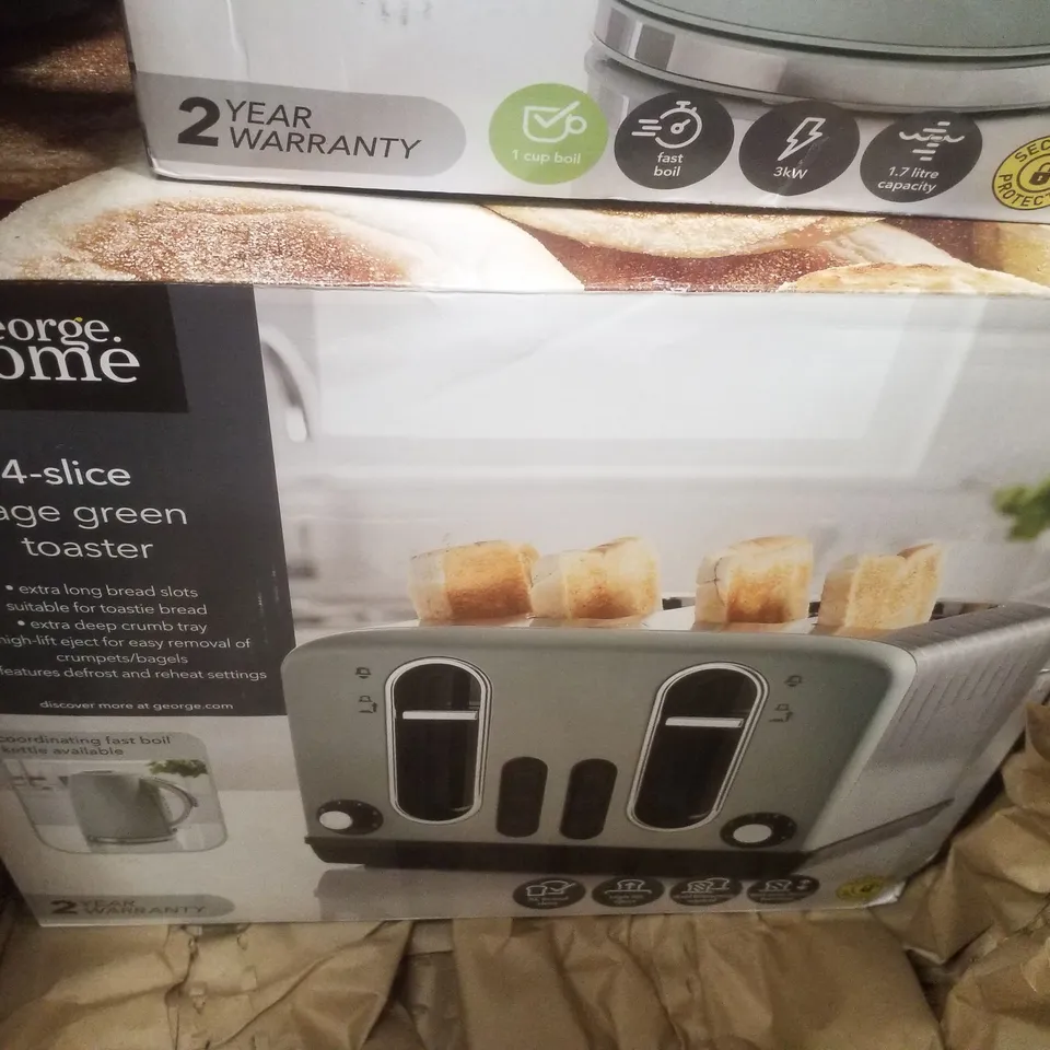 BOXED 4-SLICE TOASTER SAGE GREEN & SAGE GREEN KETTLE STAINLESS STEEL 1.7L