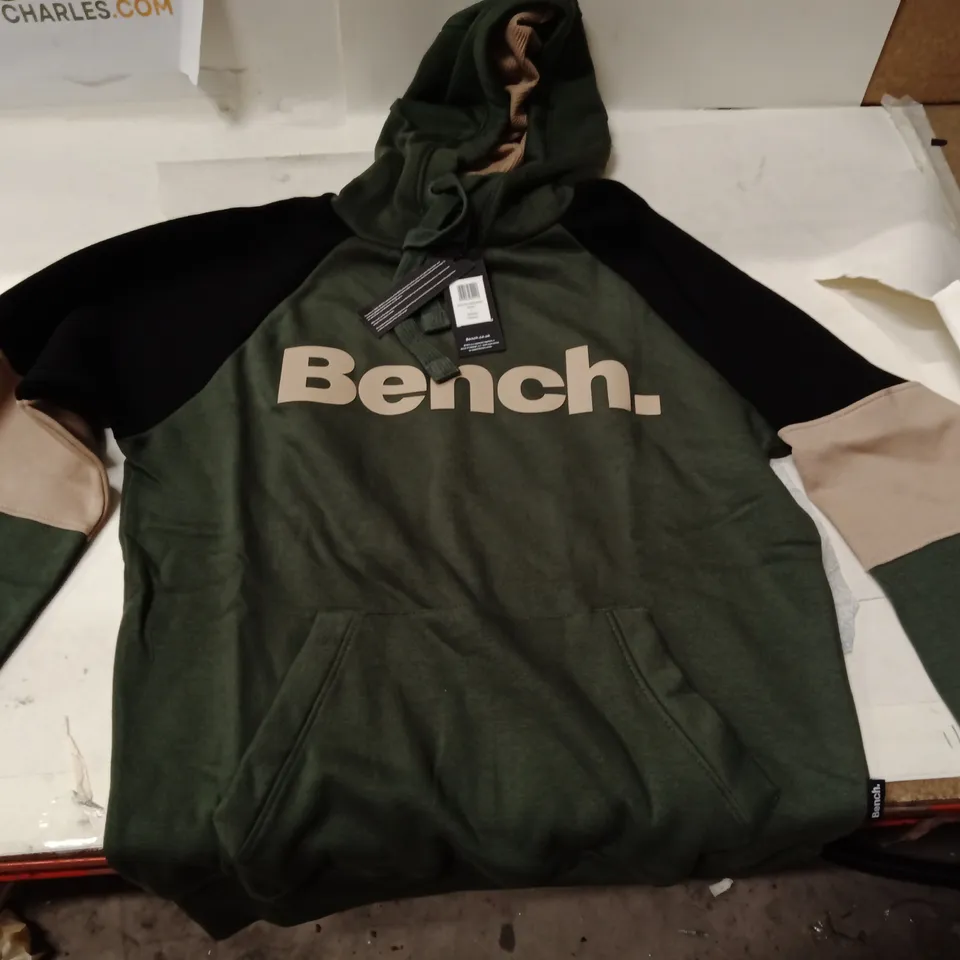 BAGGED BENCH TRACKSUIT SIZE LARGE KHAKI