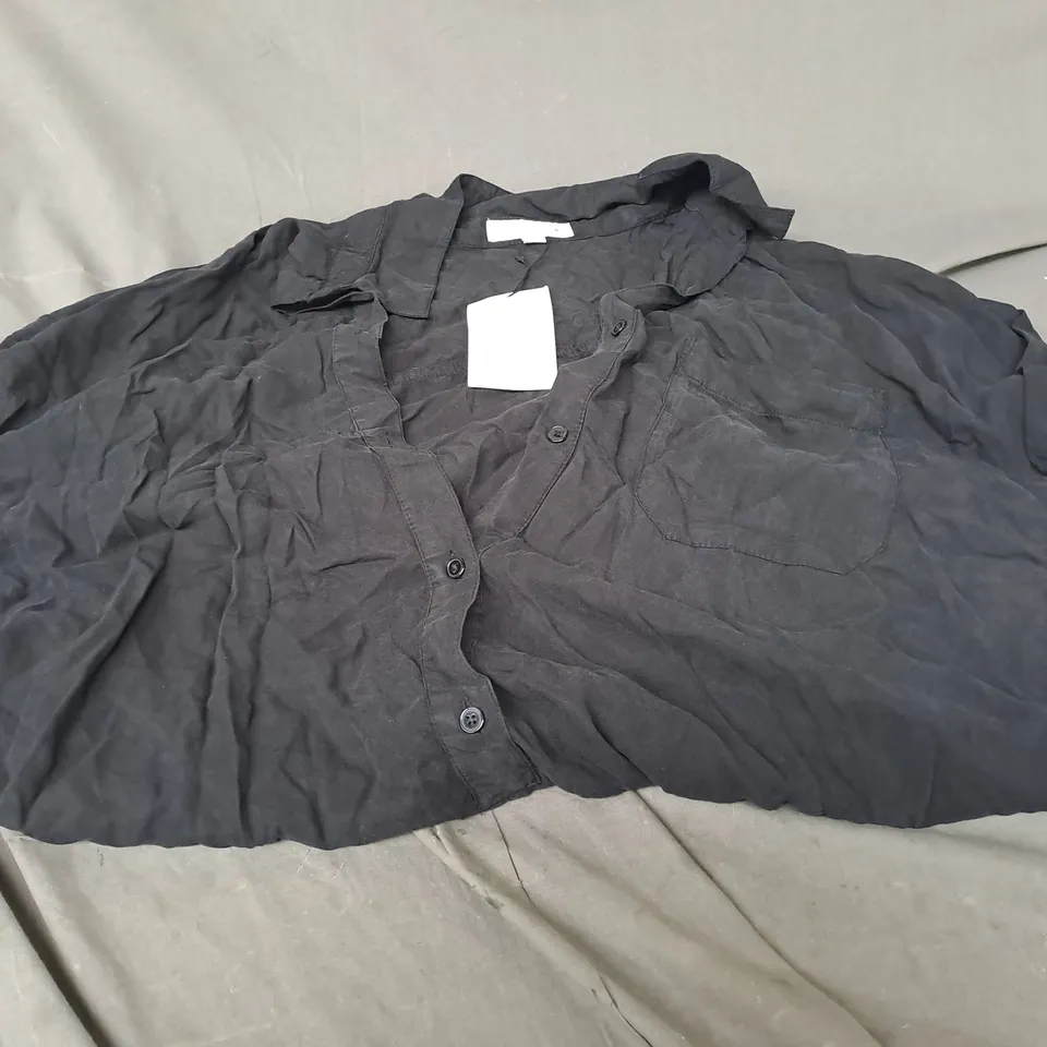 ZARA XL BLACK BUTTON UP TOP
