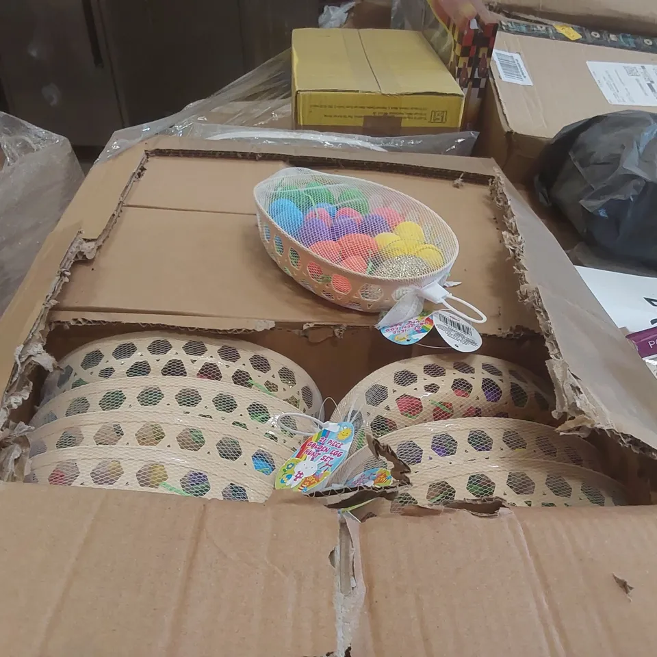 PALLET TO CONTAINING A VERY LARGE QUANTITY OF ASSORTED ITEMS INCLUDING: EXTENDABLE DRAWER ORGANISERS, CORDLESS KETTLES, EASTER EGG HUNT KITS, ANTIBACTERIAL WIPES, POTATO RICERS ECT
