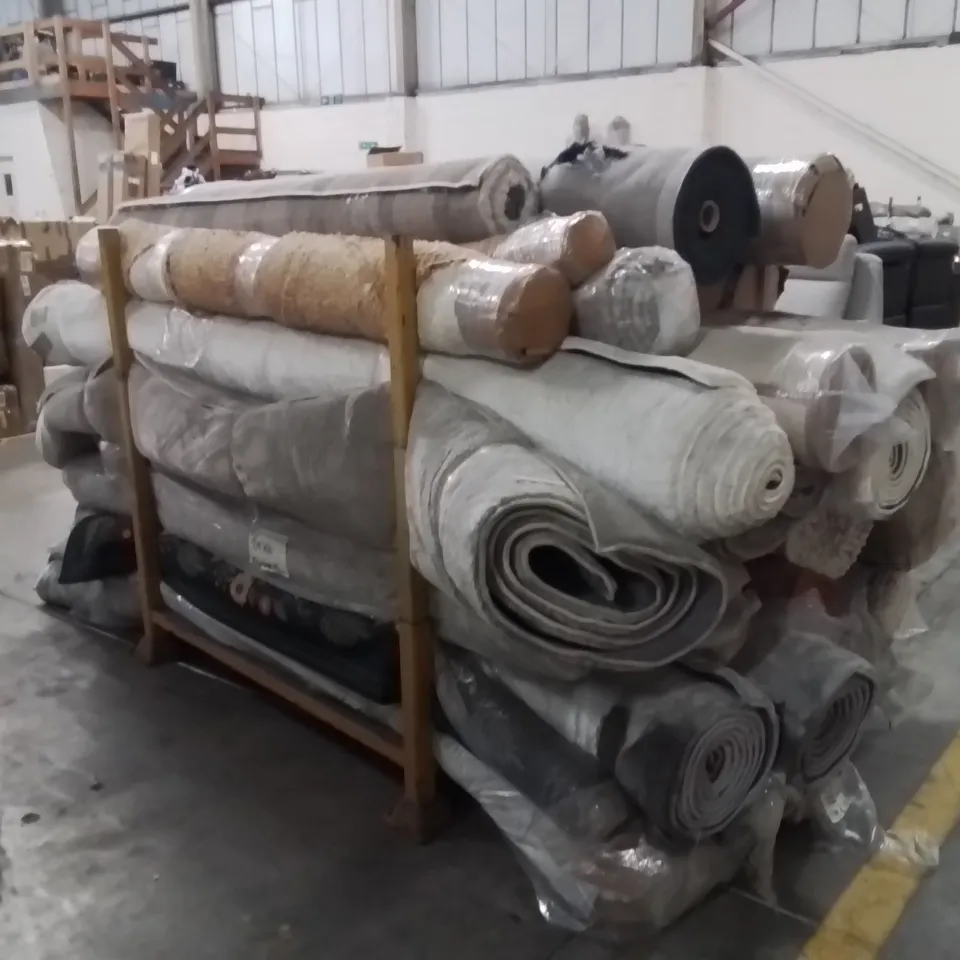 STILLAGE OF APPROXIMATELY QUALITY 25 DESIGNER RUGS