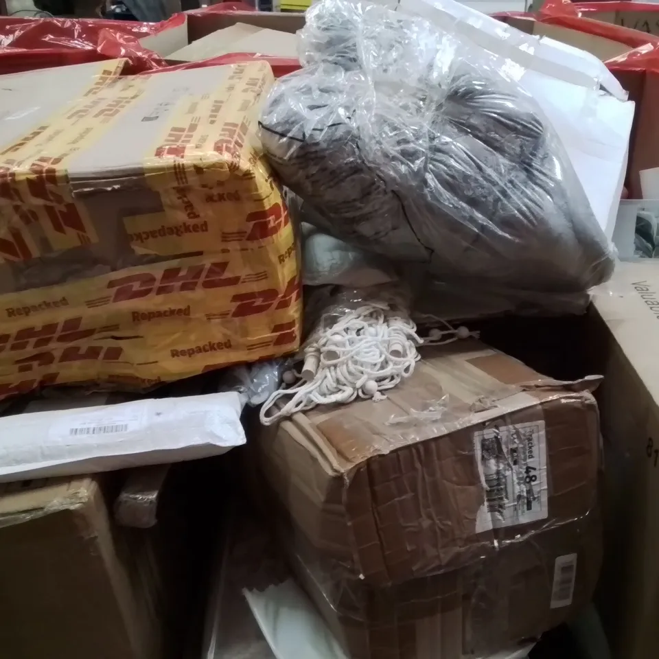 PALLET OF ASSORTED HOUSEHOLD GOODS AND PRODUCTS TO INCLUDE;GAMING MOUSE PAD,ELECTRIC FRYER, WORKOUT BENCH,RETRACTABLE SAFETY GATE, FLOOR MAT AND OTHER ASSORTED ITEMS...