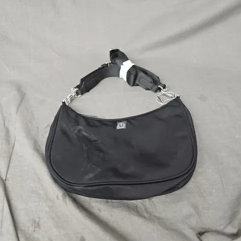 LULULEMON BAG IN BLACK ONE SIZE