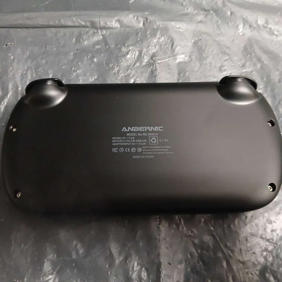 ANBERNIC RG40XX H HANDHELD GAME CONSOLE
