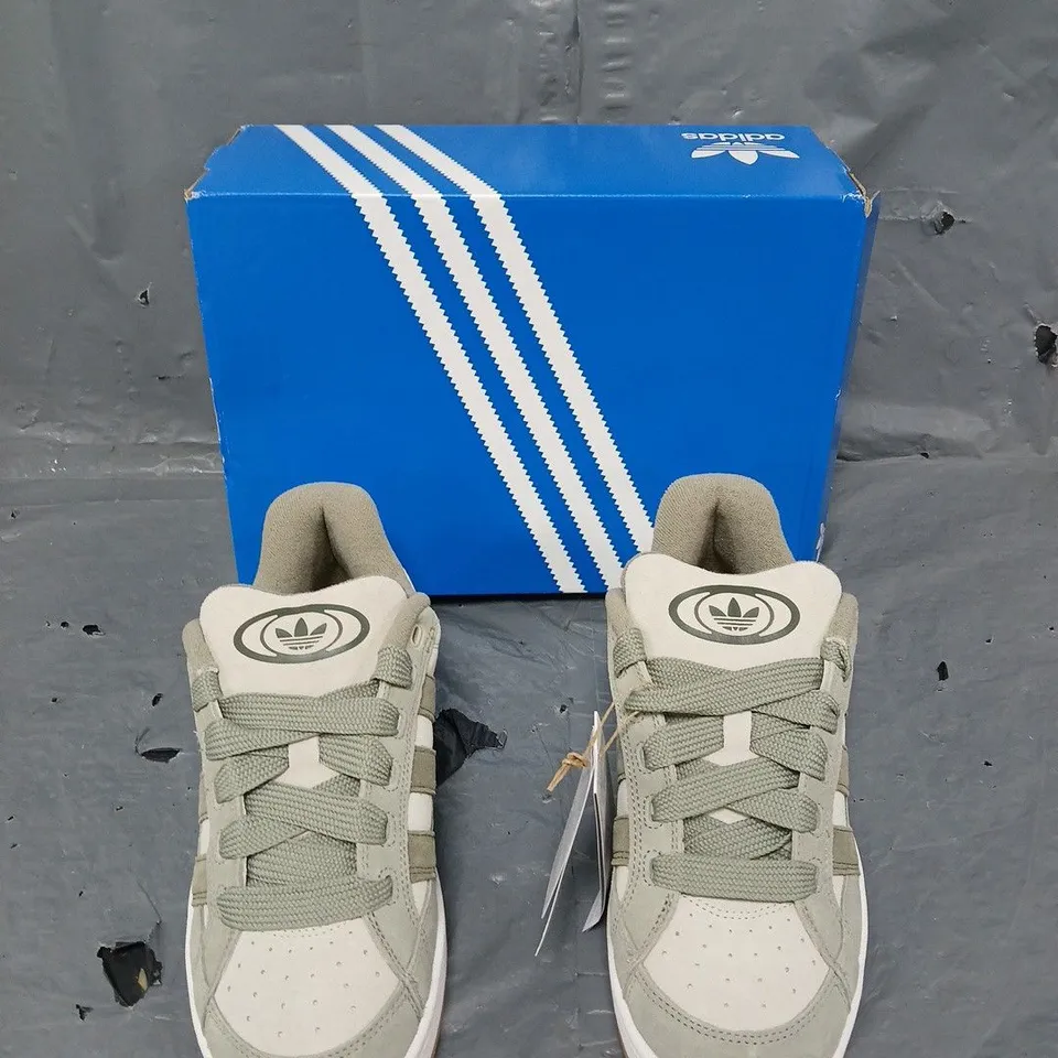 BOXED PAIR OF ADIDAS CAMPUS 00S BETA GREEN UK 9 