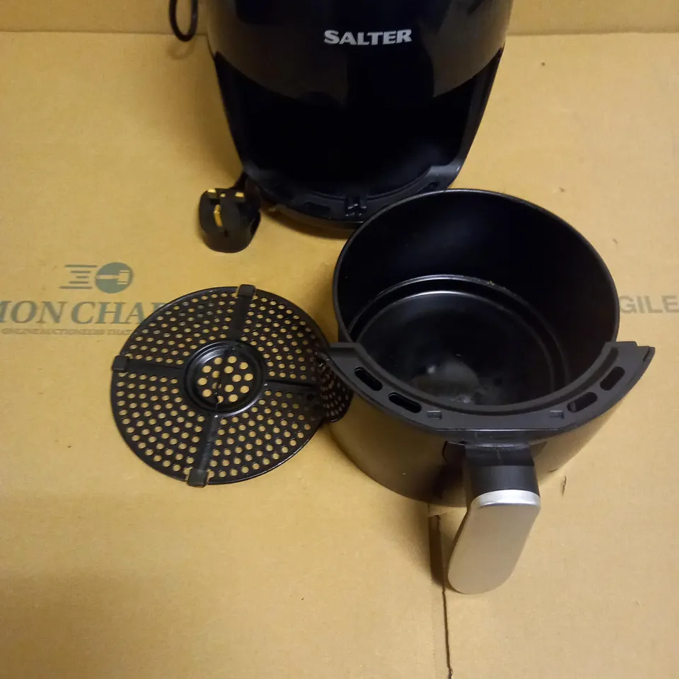 SALTER EK2817 COMPACT HOT AIR FRYER 