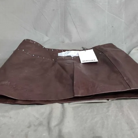 BERSHKA BROWN FAUX LEATHER MINI SKIRT – UK 10 (EU 38)
