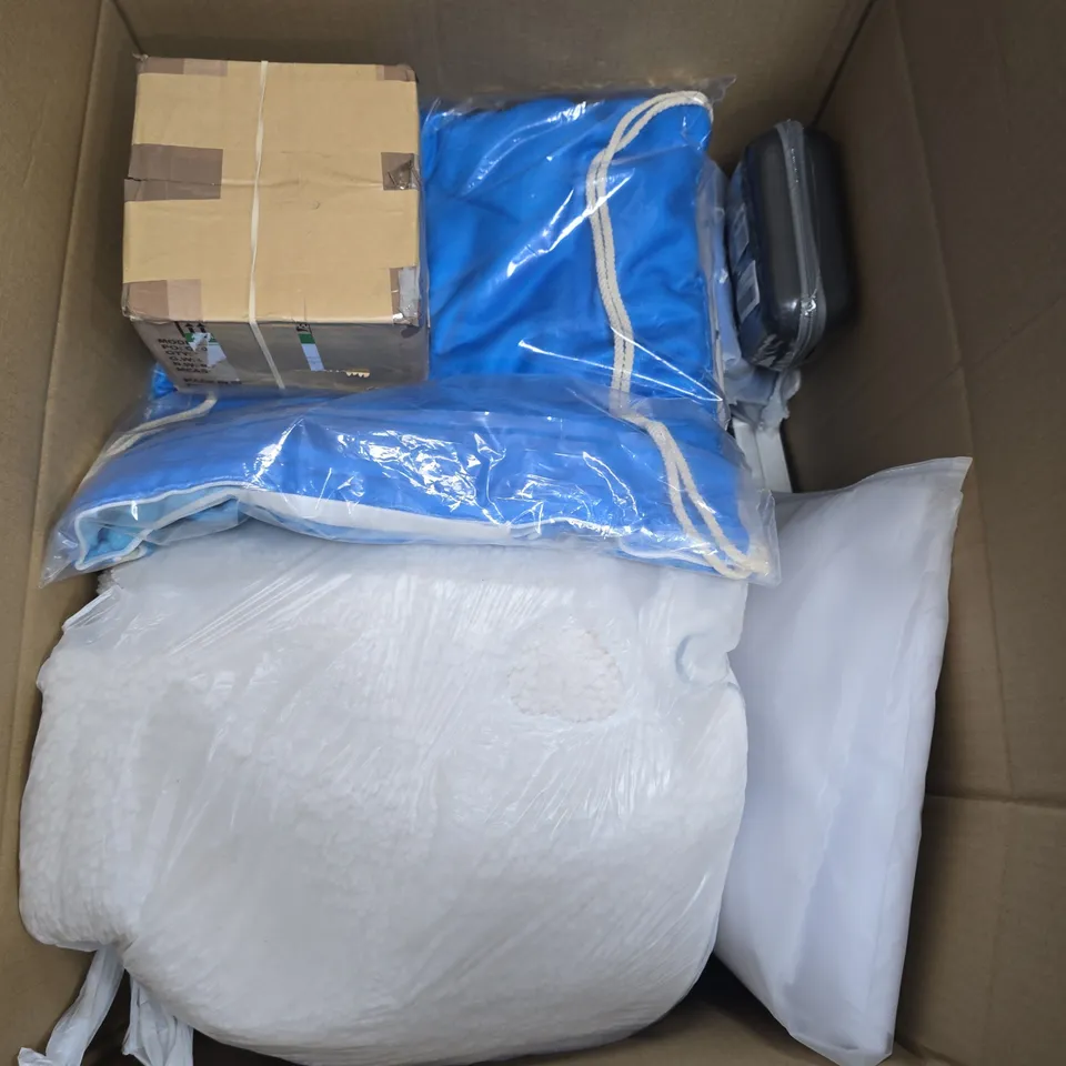 APPROXIMATELY 20 ASSORTED HOUSEHOLD PRODUCTS TO INCLUDE BED SHEETS , COPPER PIPE , FLASH , ETC 