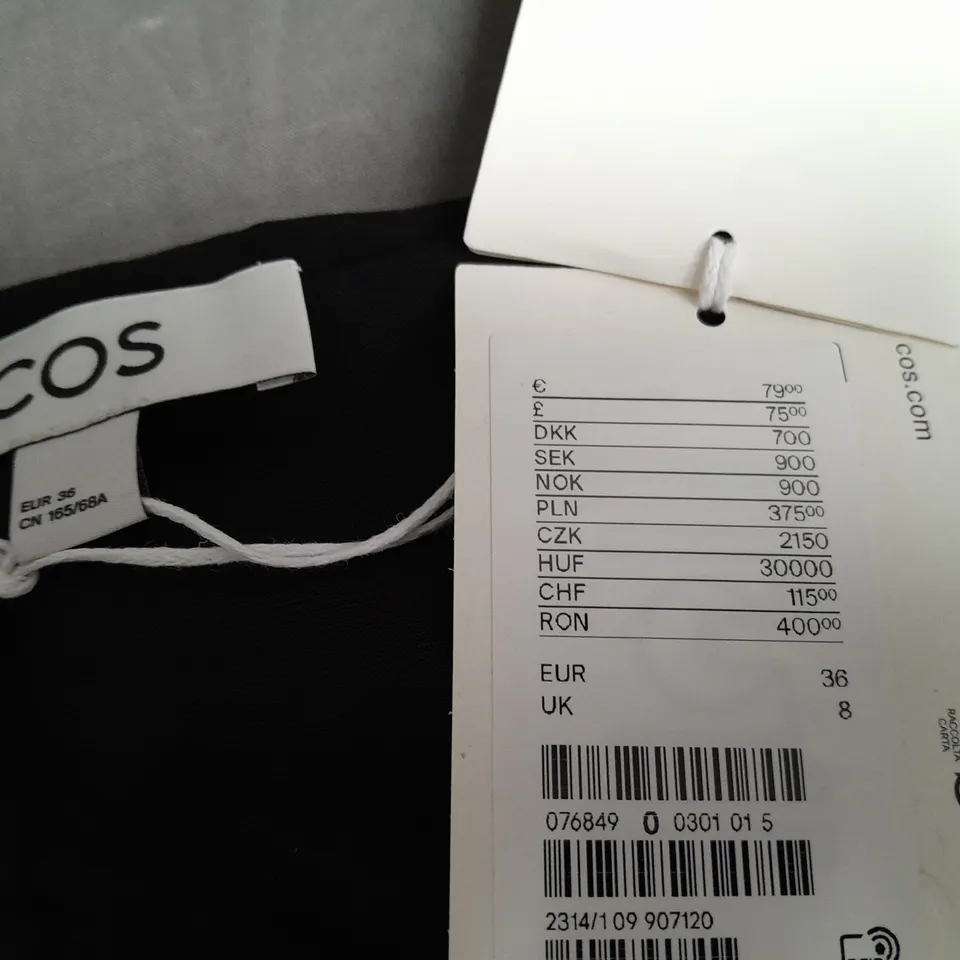 COS BLACK MINI SKIRT - UK 8