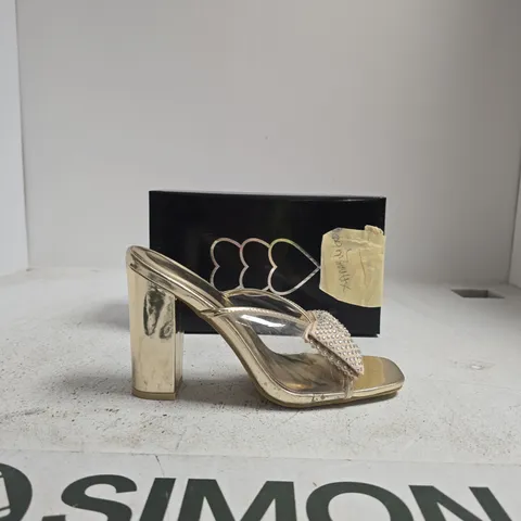 KOI WOMEN'S GOLD METALLIC HEELED SANDALS WITH RHINESTONE BOW – UK 7 (EU 40)
