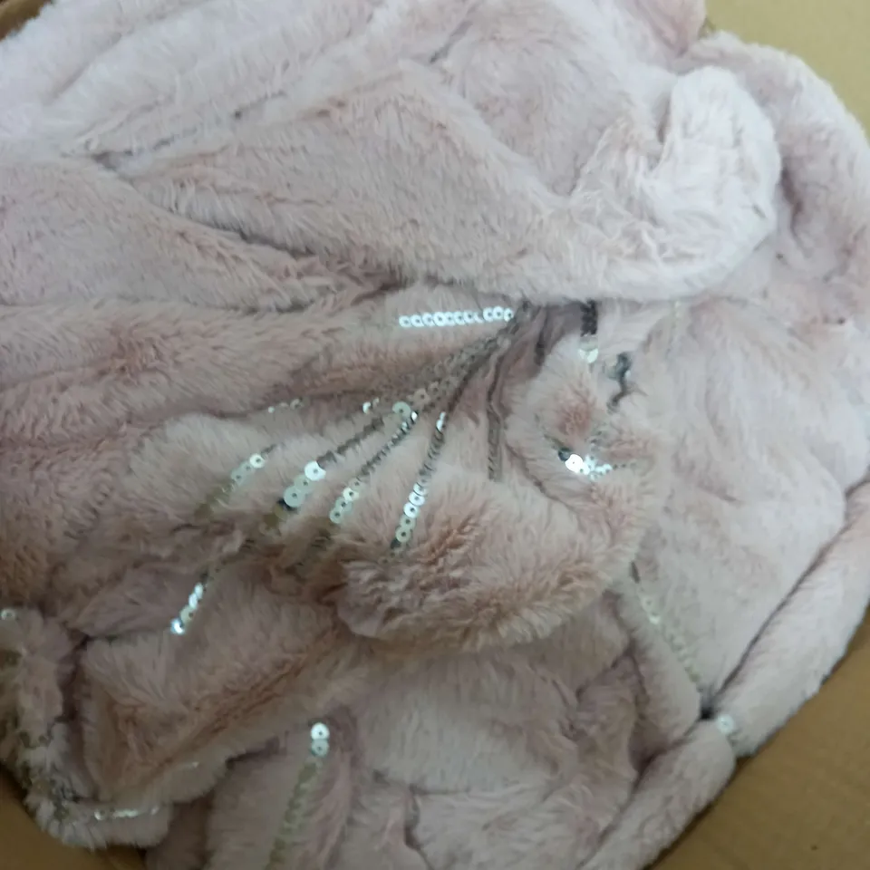 JM BY JULIEN MACDONALD ART DECO EMBELLISHED PINK FAUX FUR THROW