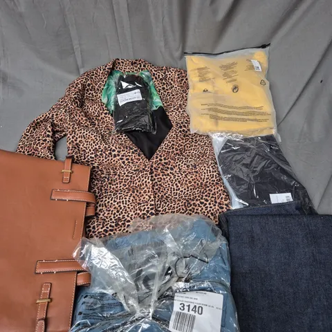 LARGE BOX OF ASSORTED CLOTHING ITEMS IN VARIOUS SIZES, STYLES AND COLOUR  TO INCLUDE JEANS, HANDBAG, JACKET, ETC