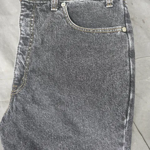 LEVI STRAUSS TIGHT FIT JEANS IN RUSTIC BLACK SIZE W36/L34