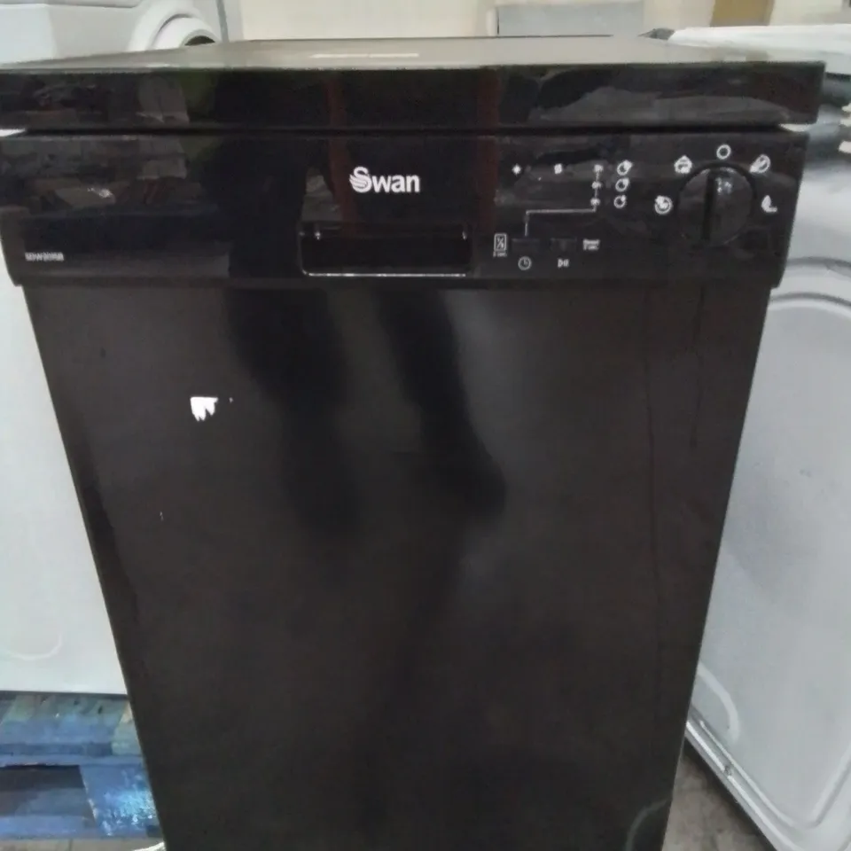 SWAN SDW2015B 10 PLACE SLIMLINE FREESTANDING DISHWASHER